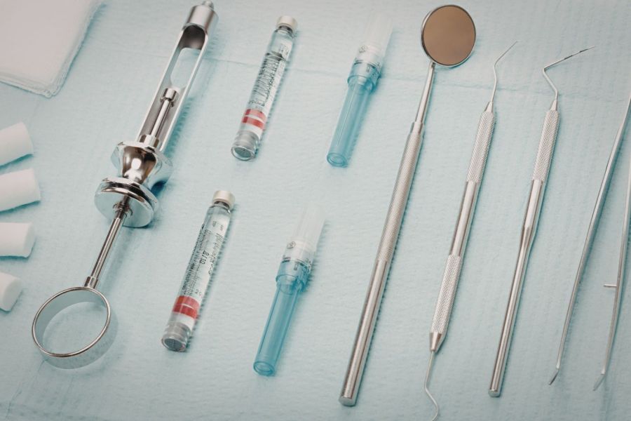 Bild zu Lokale Betäubung - So läuft die Wurzelkanalbehandlung bei Dr. Petry & Tuschen in Bad Soden ab